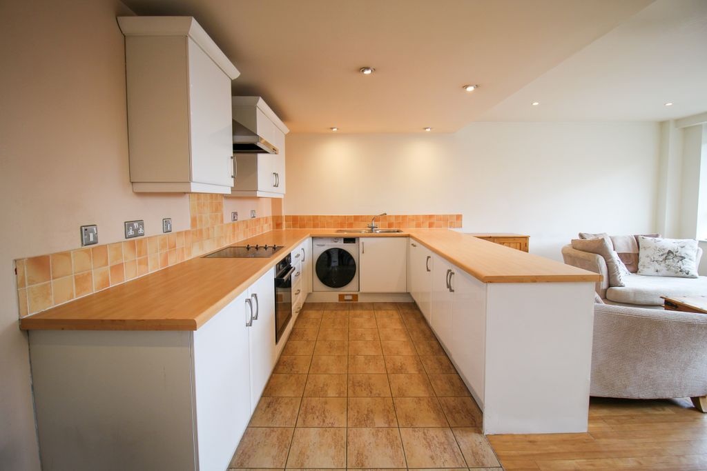 Property photo 3 of 16 Img_6403