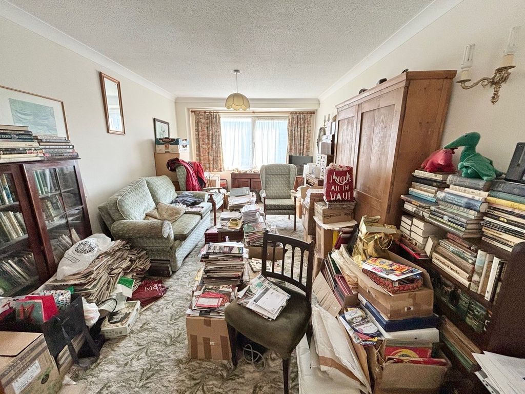 Property photo 2 of 8