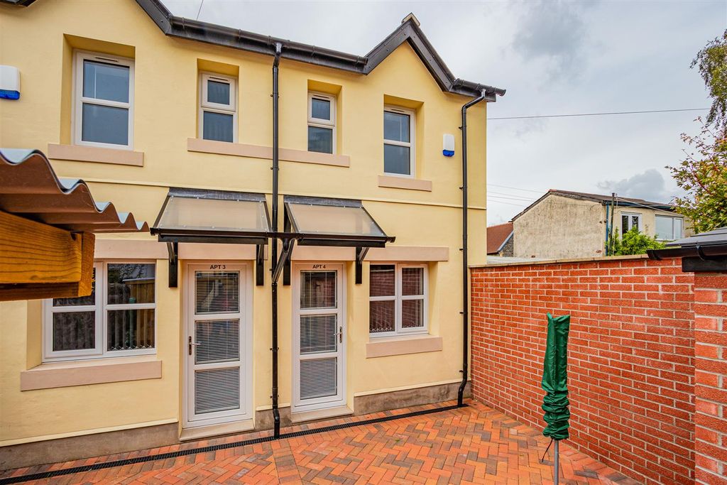 Property photo 1 of 14 Richards Terrace Ext 4 (1 Of 1).Jpg
