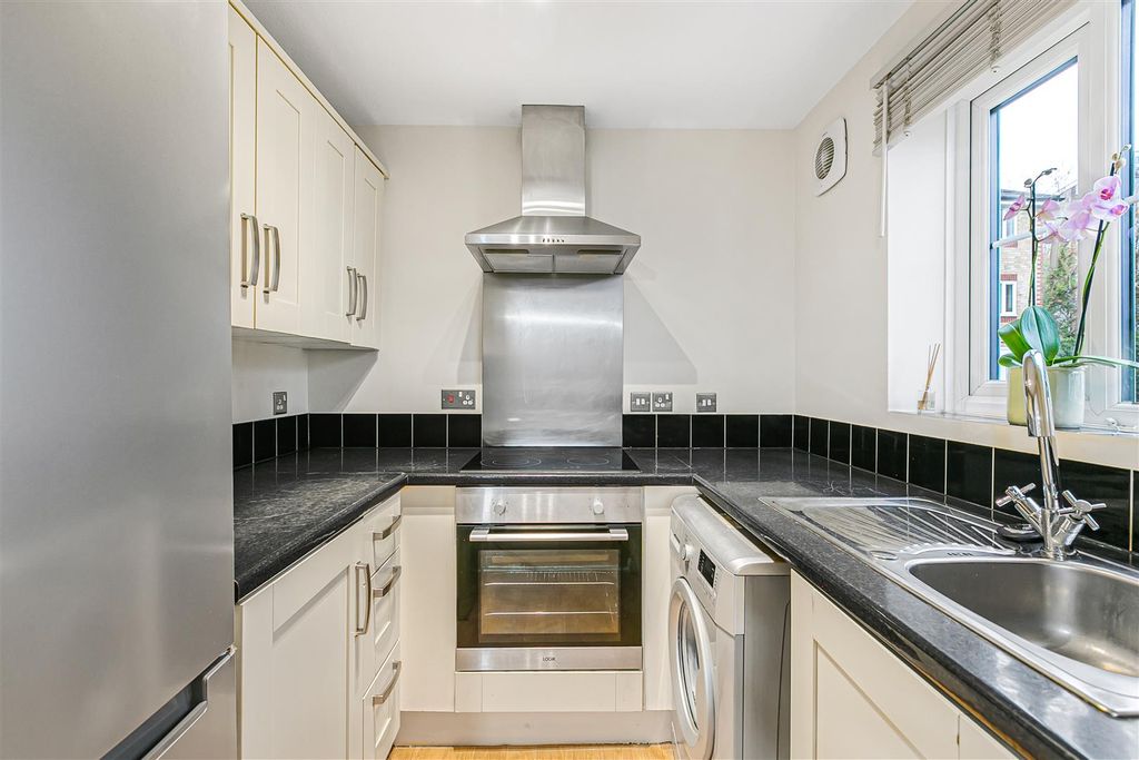 Property photo 3 of 6 5_72580.Jpg