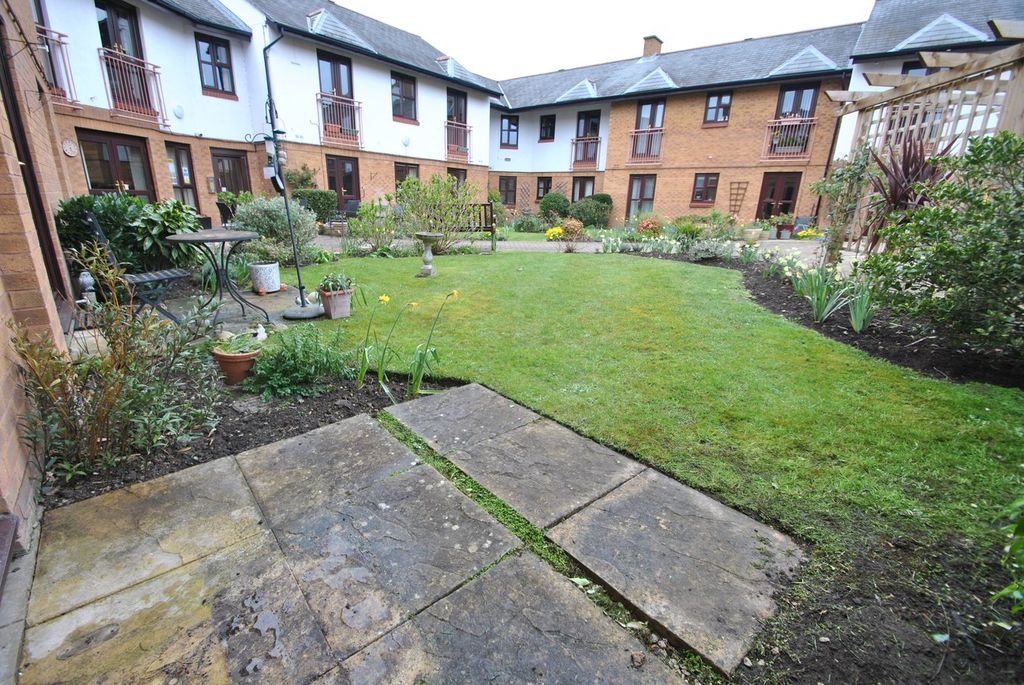 Property photo 2 of 9