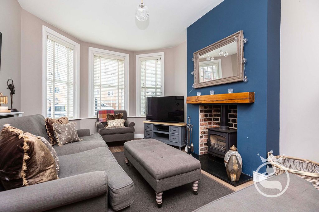 Property photo 3 of 16