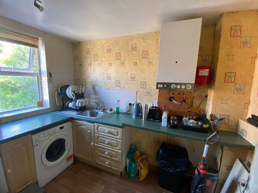 Property photo 3 of 9