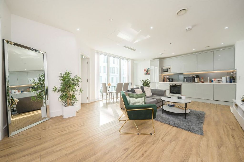 Property photo 3 of 9