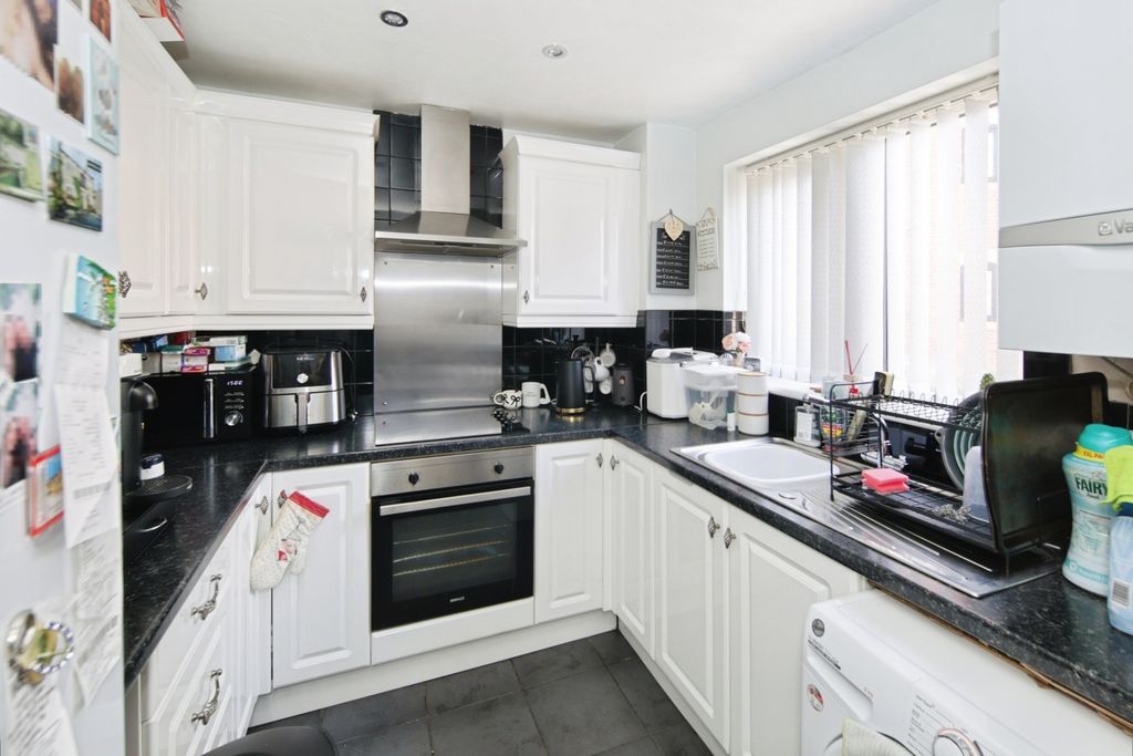 Property photo 3 of 14 Pbox-Img.Jpg