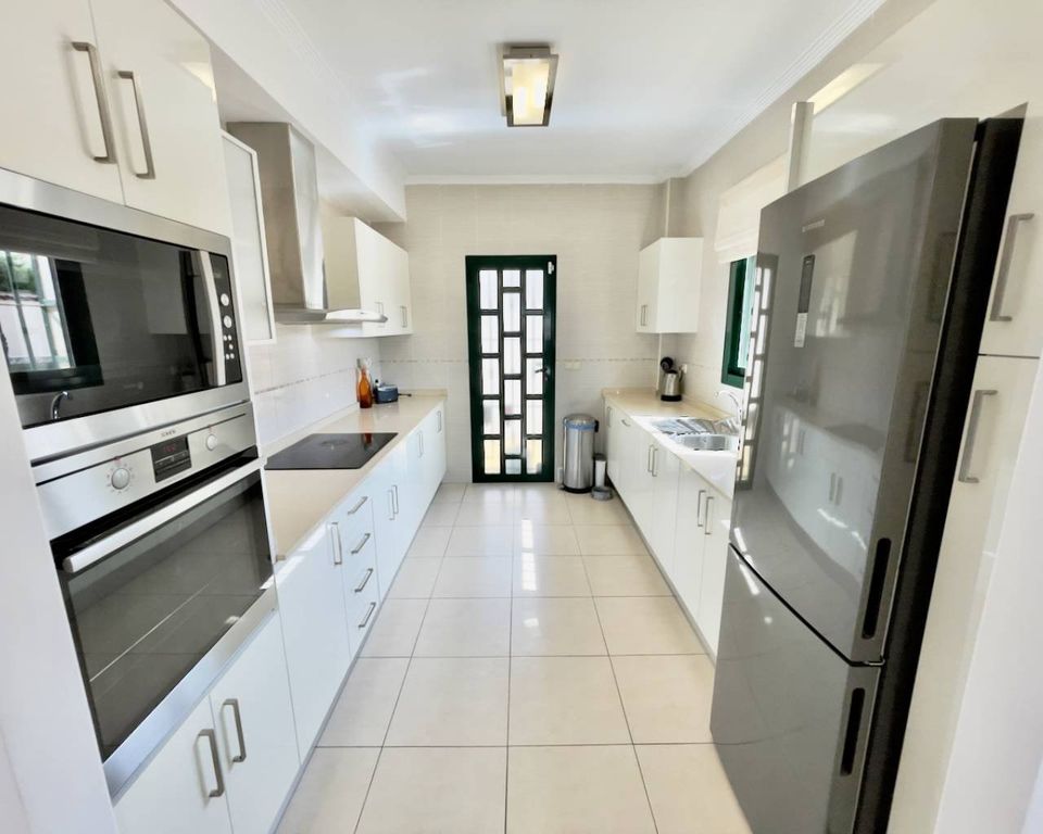Property photo 3 of 36