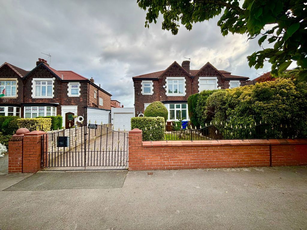Property photo 1 of 31