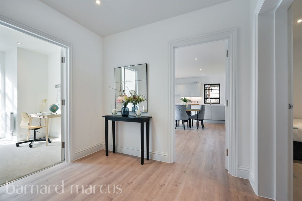 Property photo 2 of 20