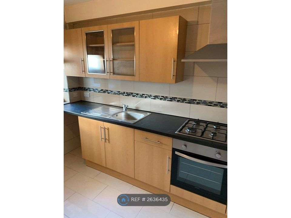 Property photo 1 of 9 Kitchen