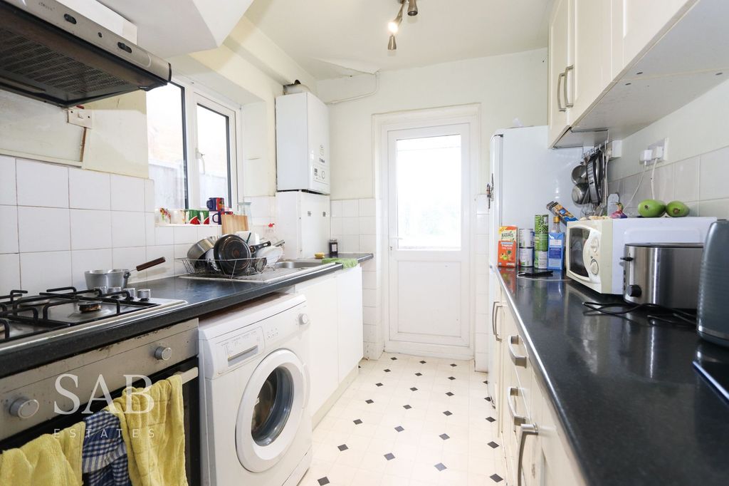 Property photo 2 of 11