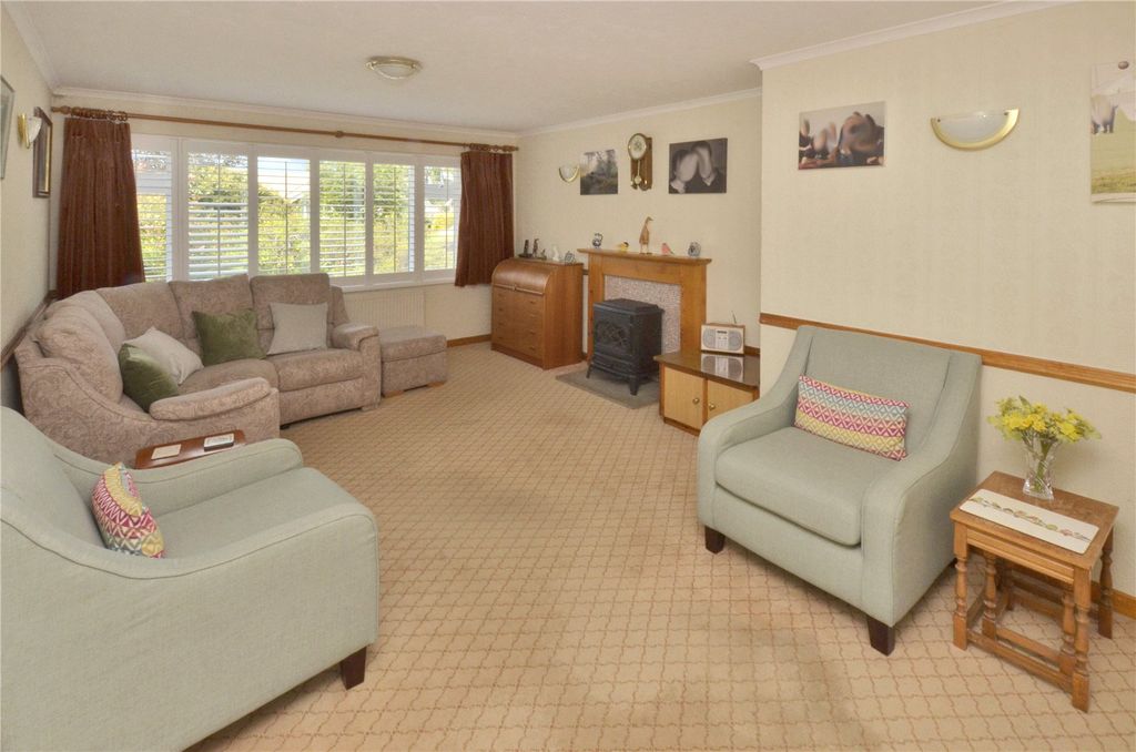 Property photo 2 of 16 Lounge/Dining Room