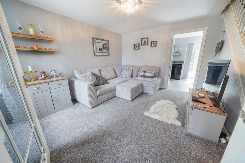 Property photo 3 of 21 1