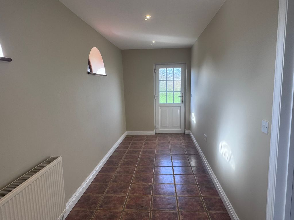 Property photo 2 of 14 Entrance Hall