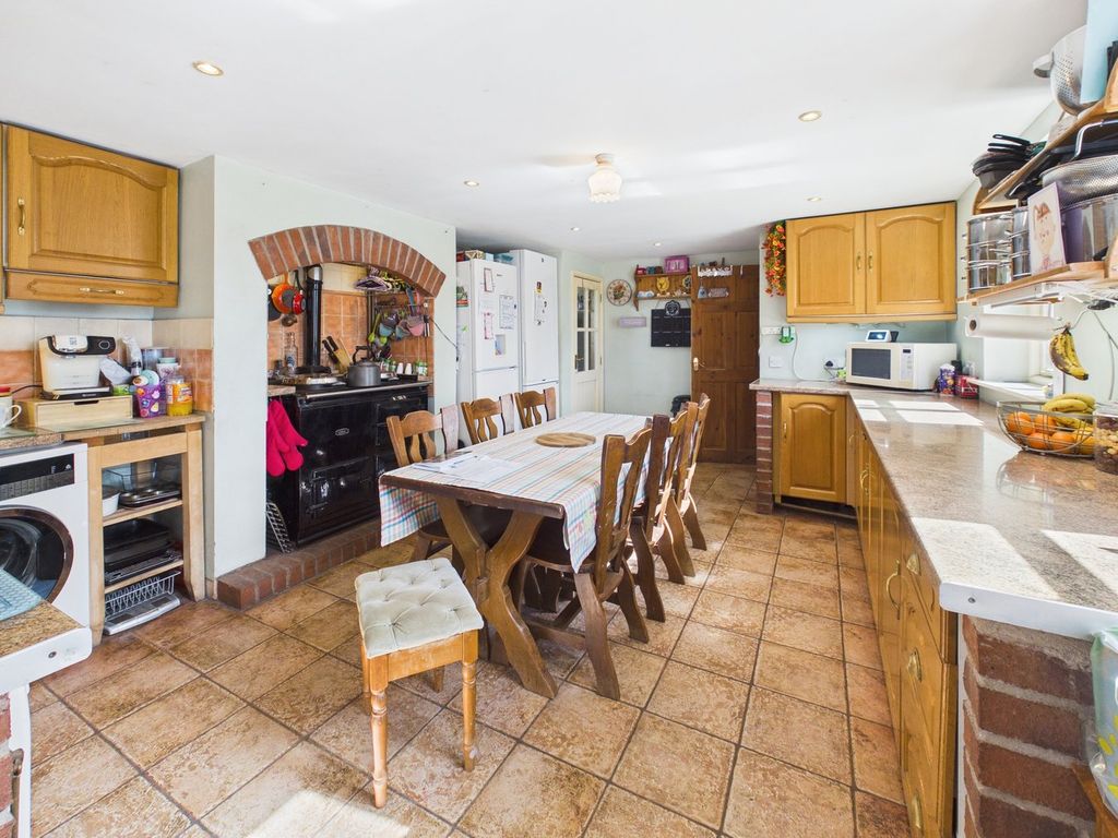 Property photo 2 of 23