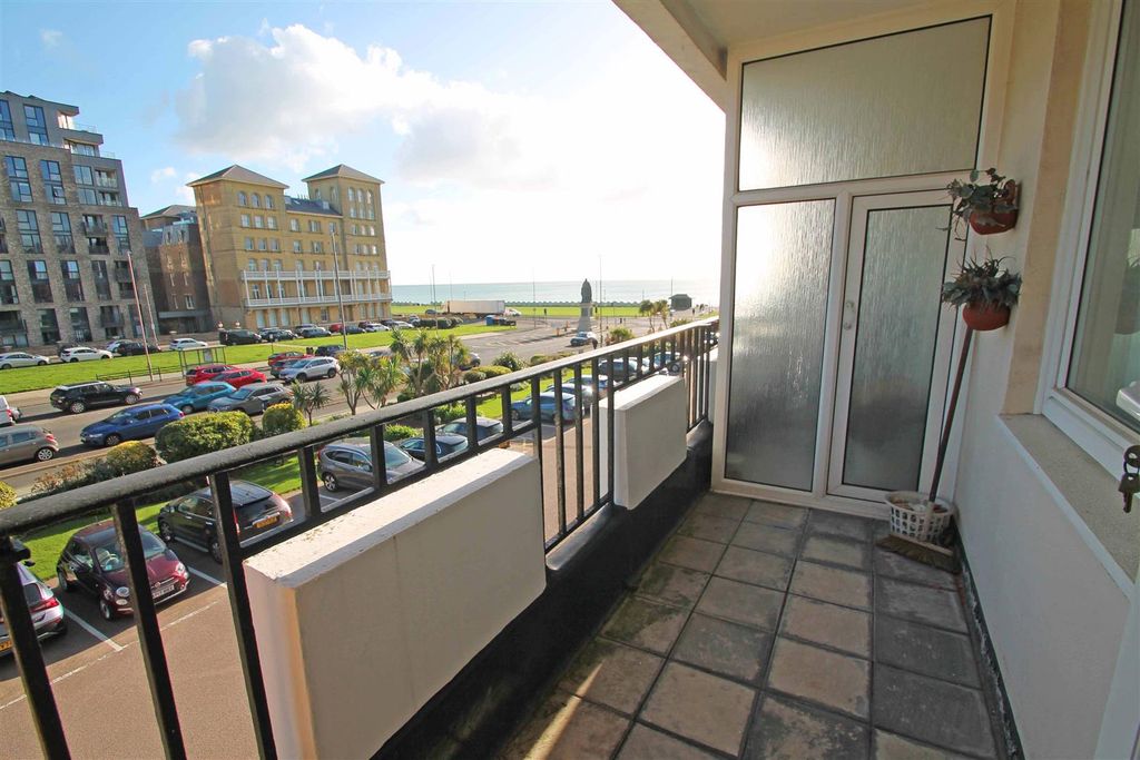 Property photo 2 of 19 Balcony