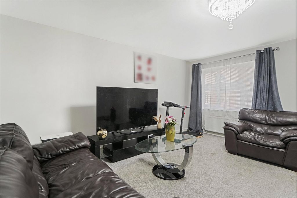 Property photo 2 of 15 2