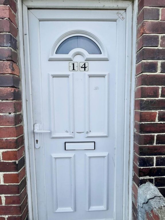 Property photo 2 of 8