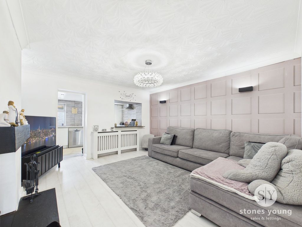 Property photo 3 of 22