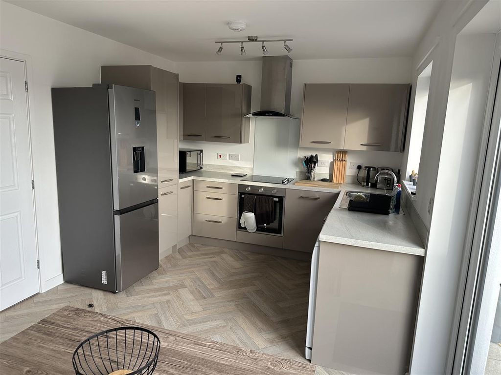 Property photo 2 of 20 Kitchen 1.Jpeg