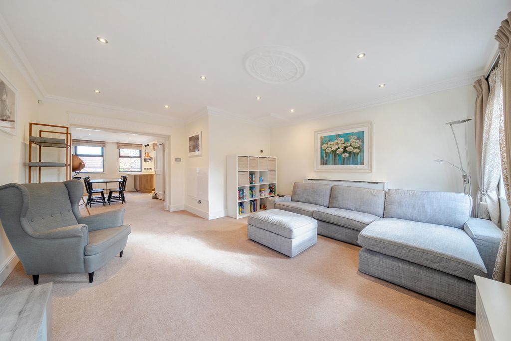 Property photo 2 of 23 1382408-23-691c7d...