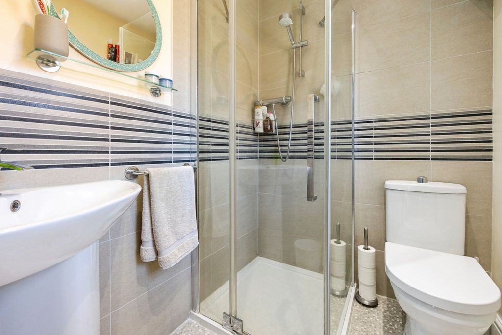 Property photo 2 of 22