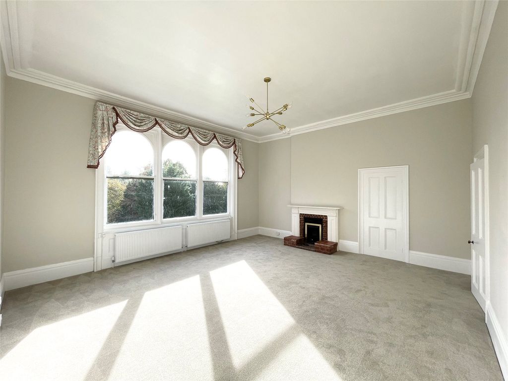 Property photo 2 of 14 Picture No. 19