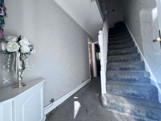 Property photo 2 of 20 Hallway.Jpeg