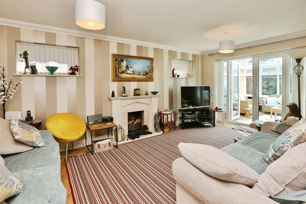 Property photo 2 of 18 Photo