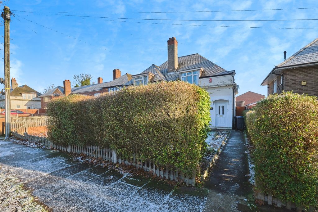 Property photo 2 of 20