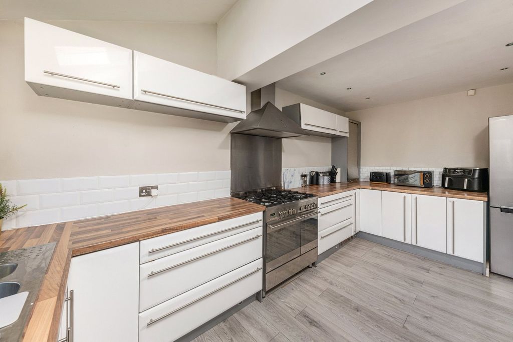 Property photo 2 of 14 Picture No. 14