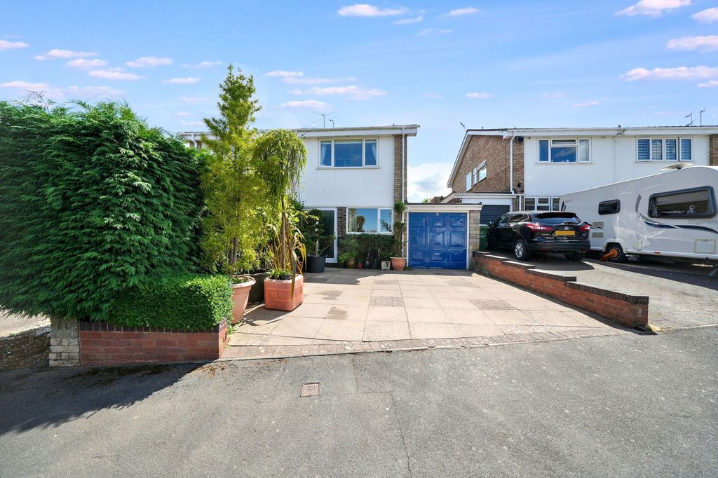 Property photo 1 of 21