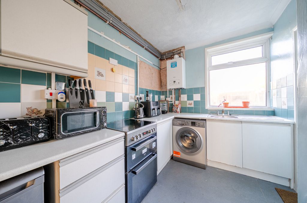 Property photo 3 of 13 1428928-21-69B9A1...