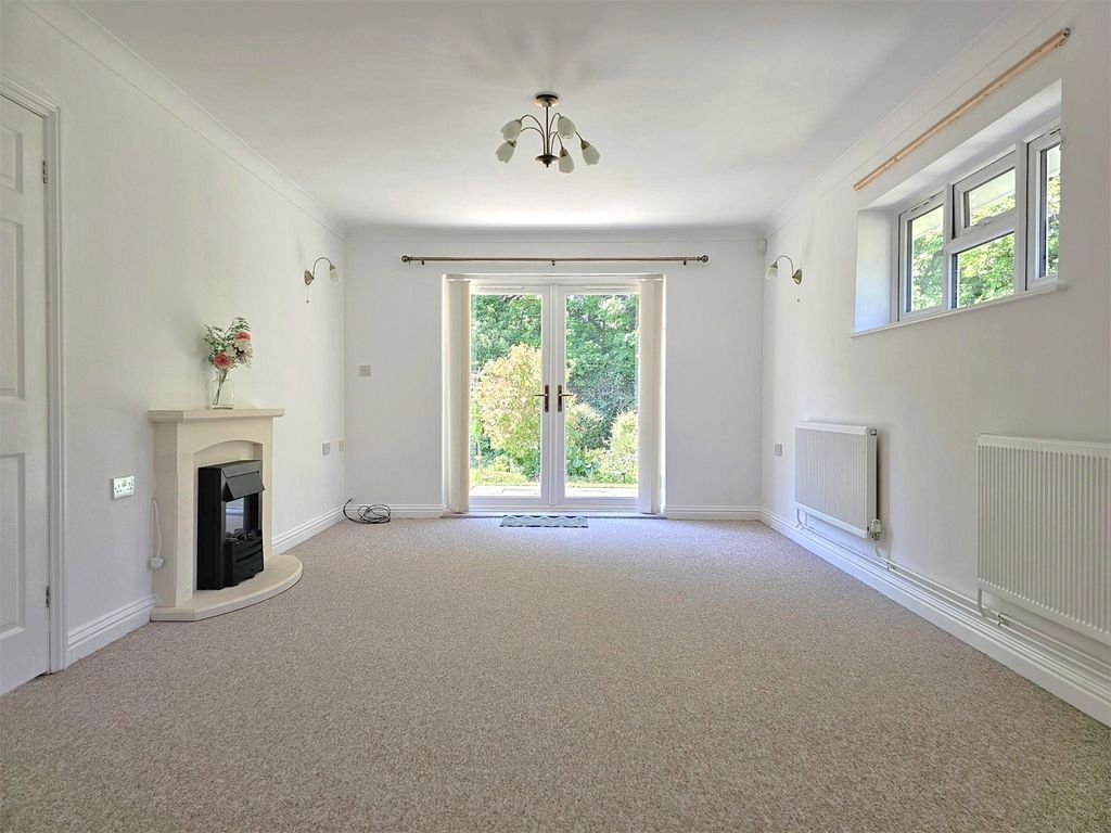 Property photo 2 of 24 Living Room