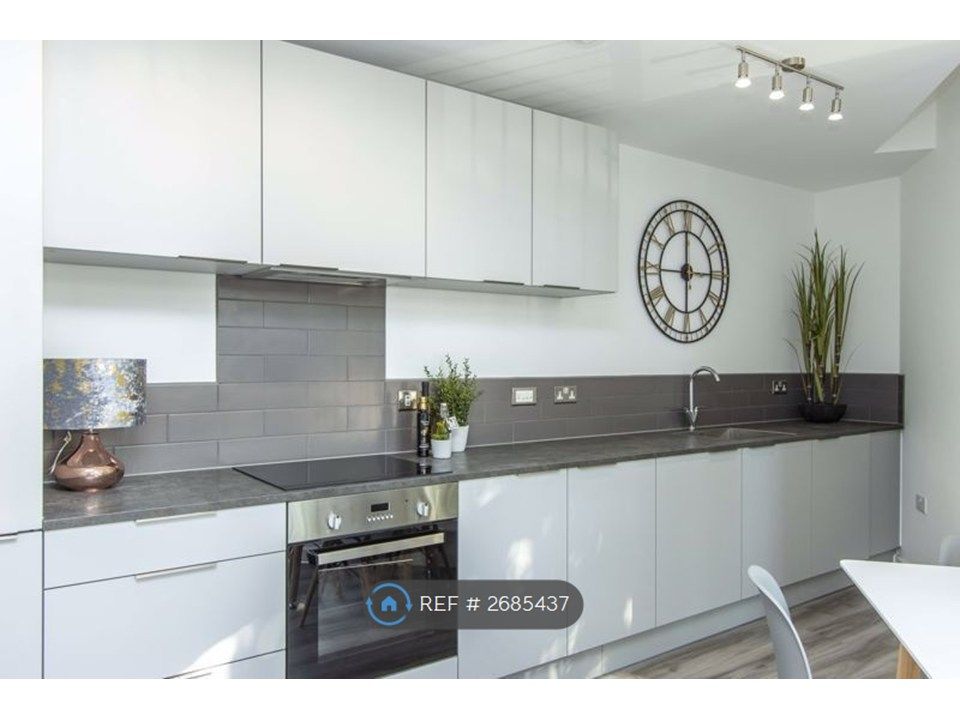 Property photo 1 of 2