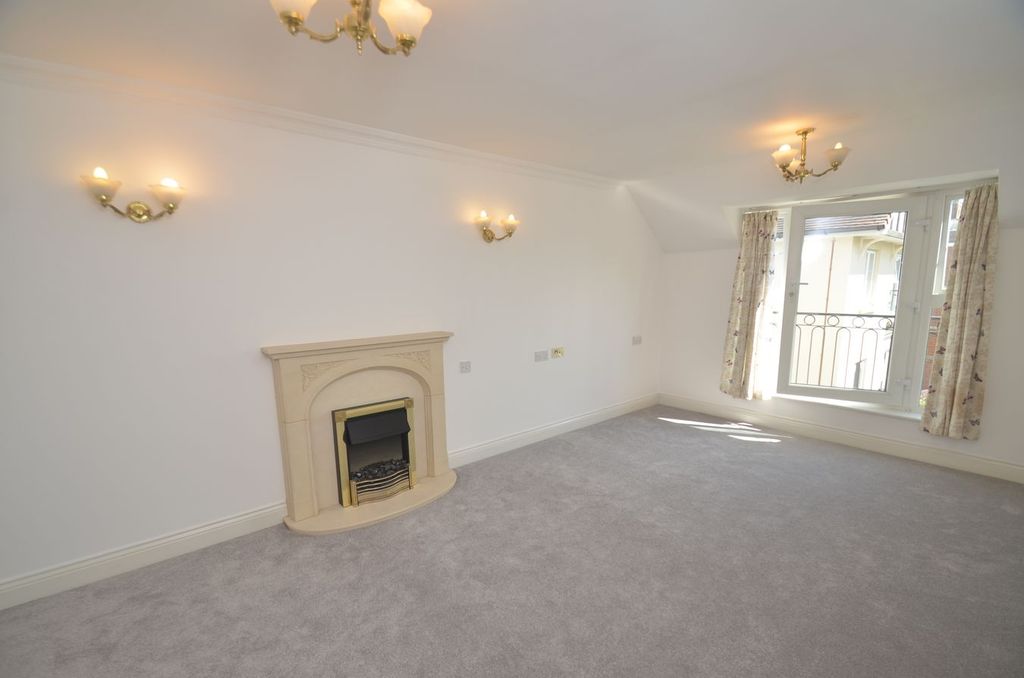 Property photo 3 of 10