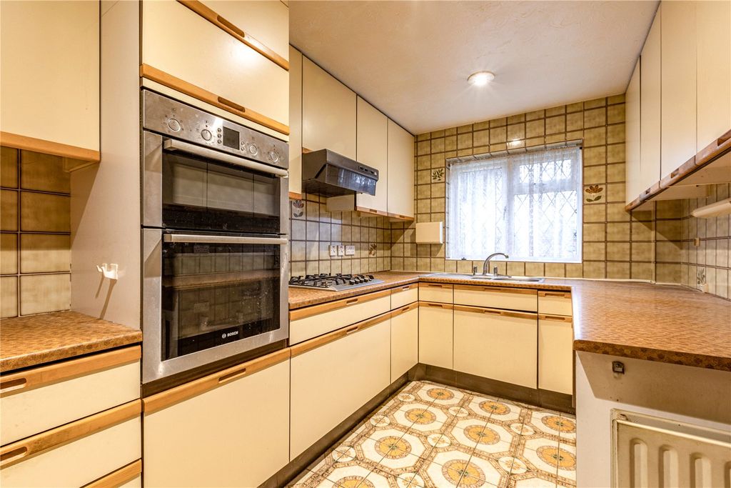 Property photo 3 of 26 Picture No. 17