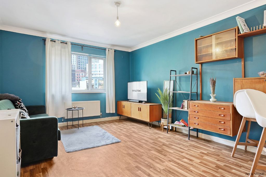 Property photo 1 of 14 4137070