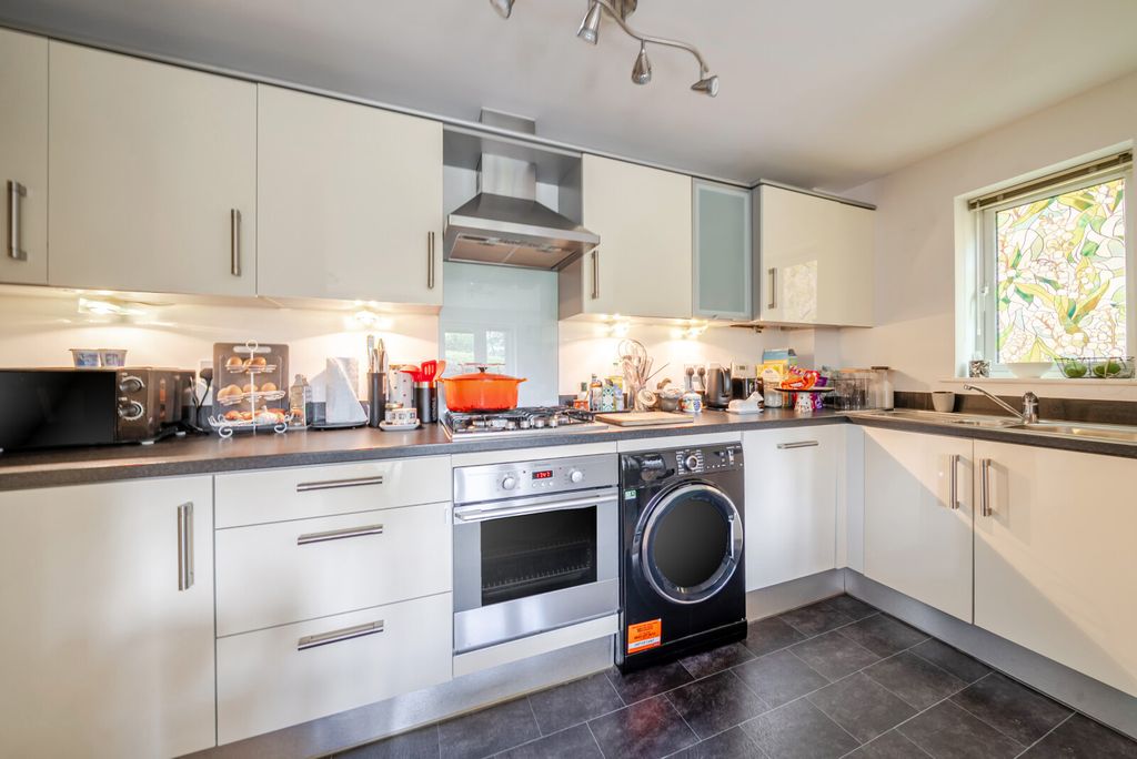 Property photo 3 of 11 1465753-7-6A0Def6...