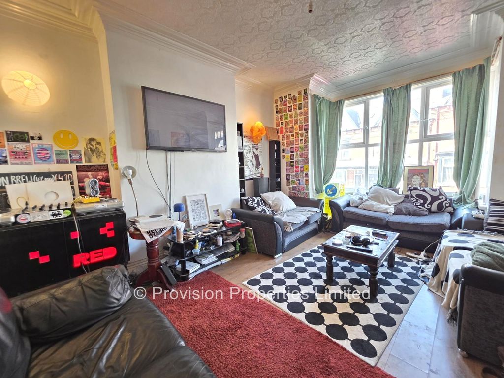 Property photo 1 of 9 Photo