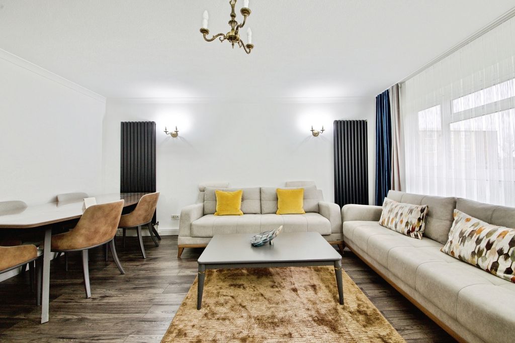 Property photo 3 of 17 Pbox-Img.Jpg