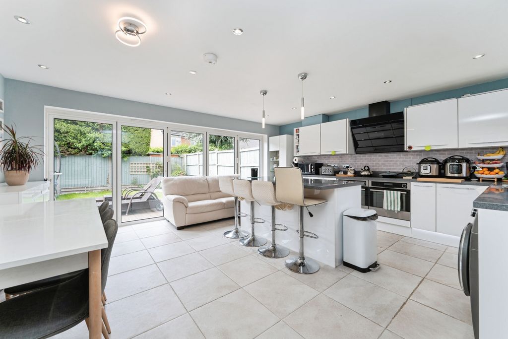 Property photo 1 of 20 Kitchen Diner