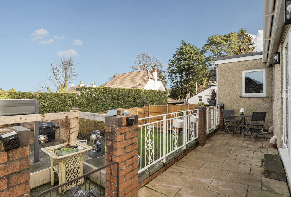 Property photo 1 of 15 1396101-12-695E4d...