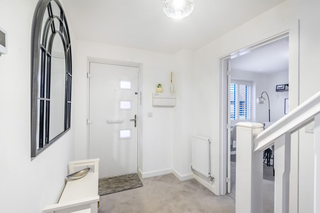 Property photo 2 of 15 Hallway