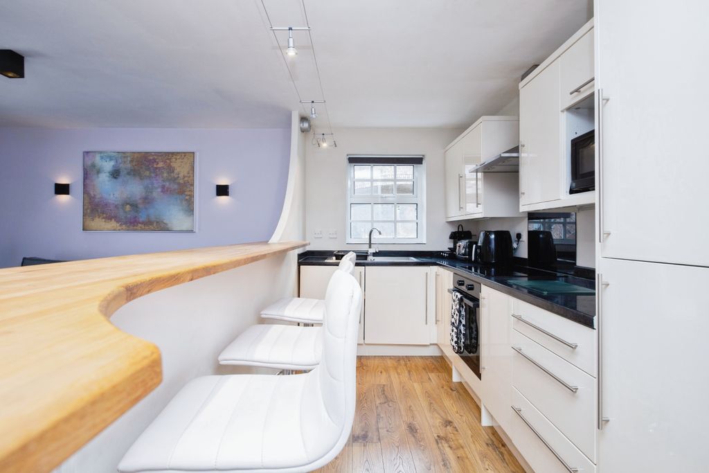 Property photo 2 of 15 Kitchen