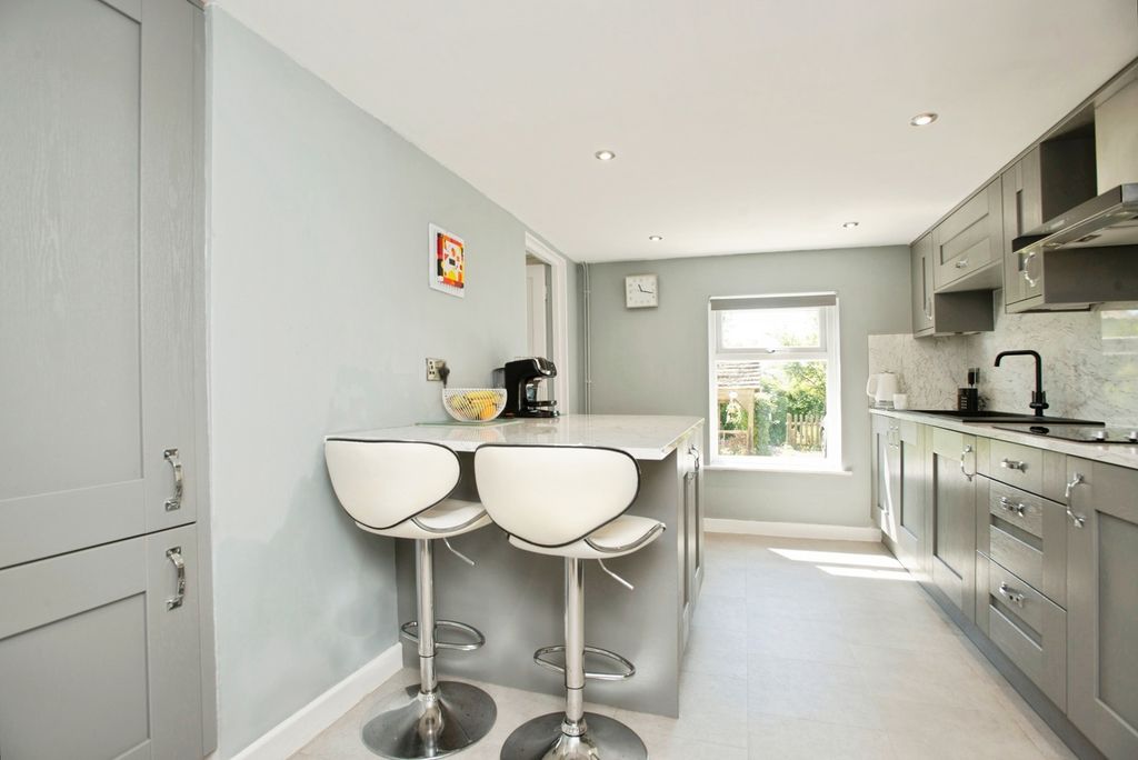 Property photo 2 of 21 Pbox-Img.Jpg