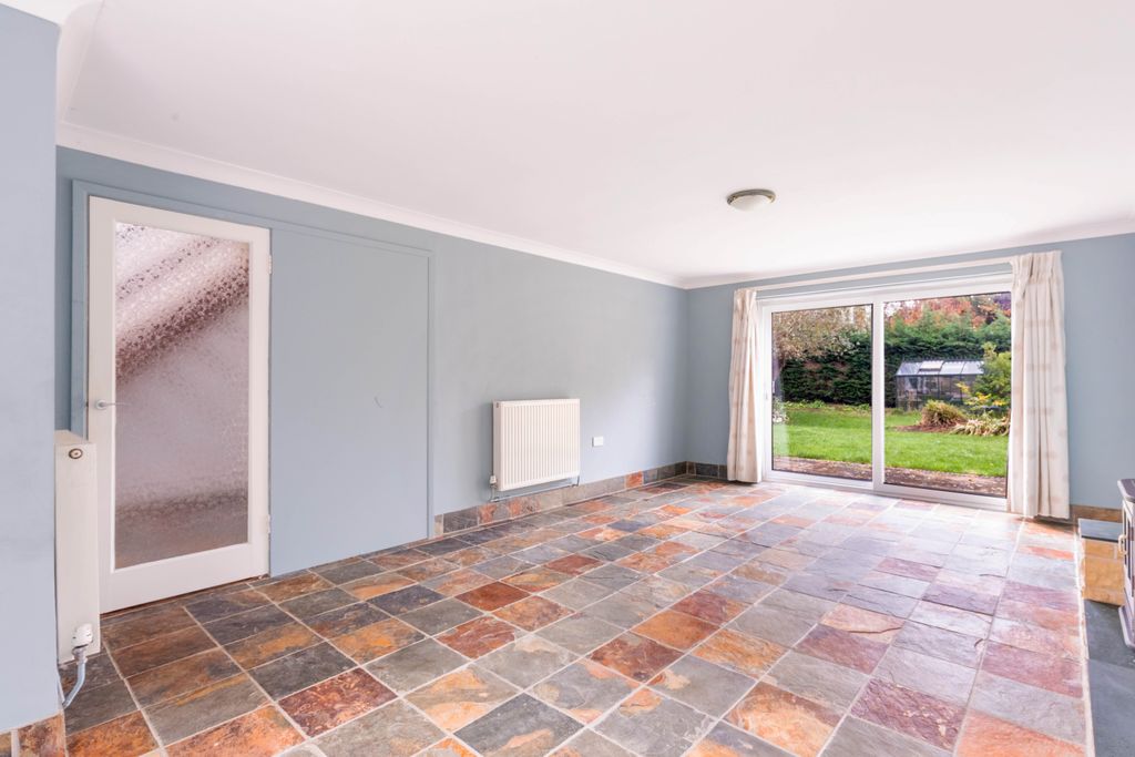 Property photo 2 of 24 3