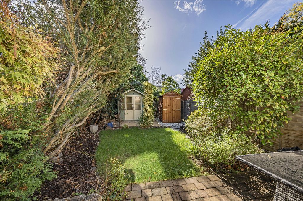 Property photo 2 of 17 Picture No. 15
