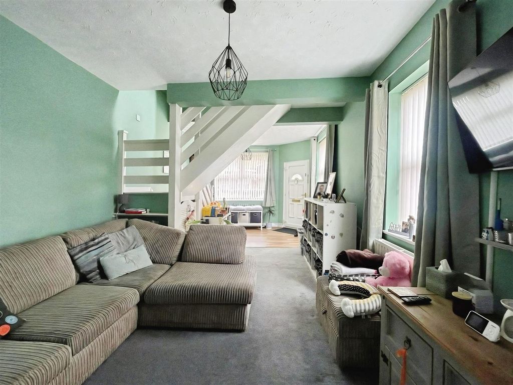 Property photo 2 of 15 Lounge.Jpeg