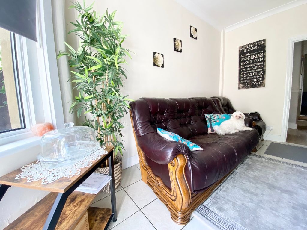 Property photo 2 of 31