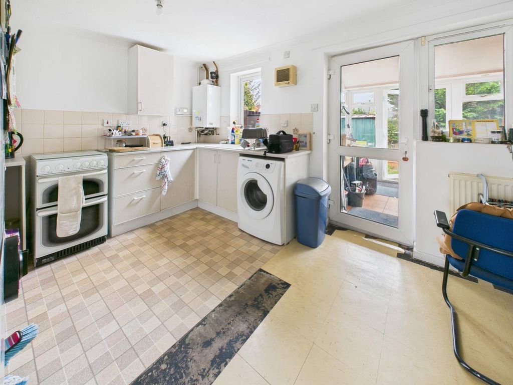 Property photo 3 of 13 Dining Area